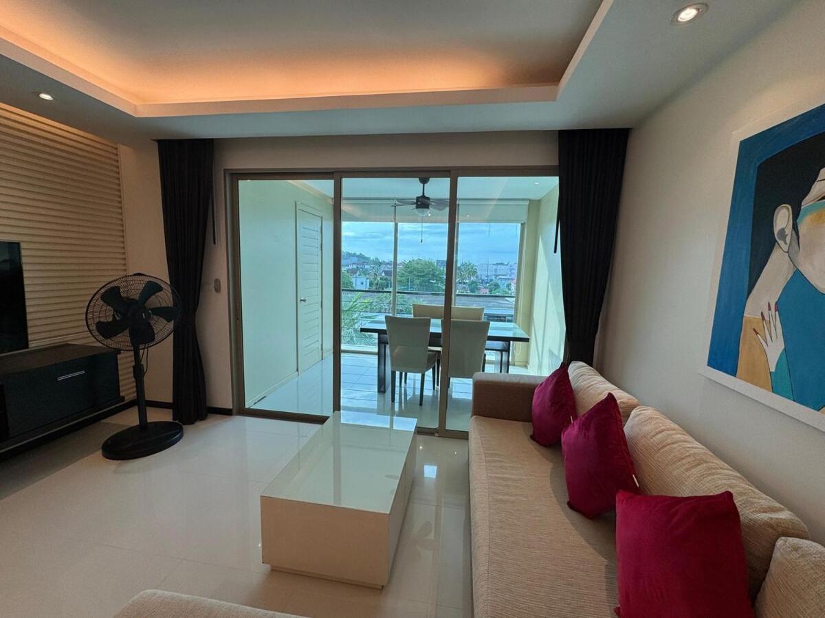 Modern 2-Bedroom Condo In Kamala Near The Beach Екстер'єр фото