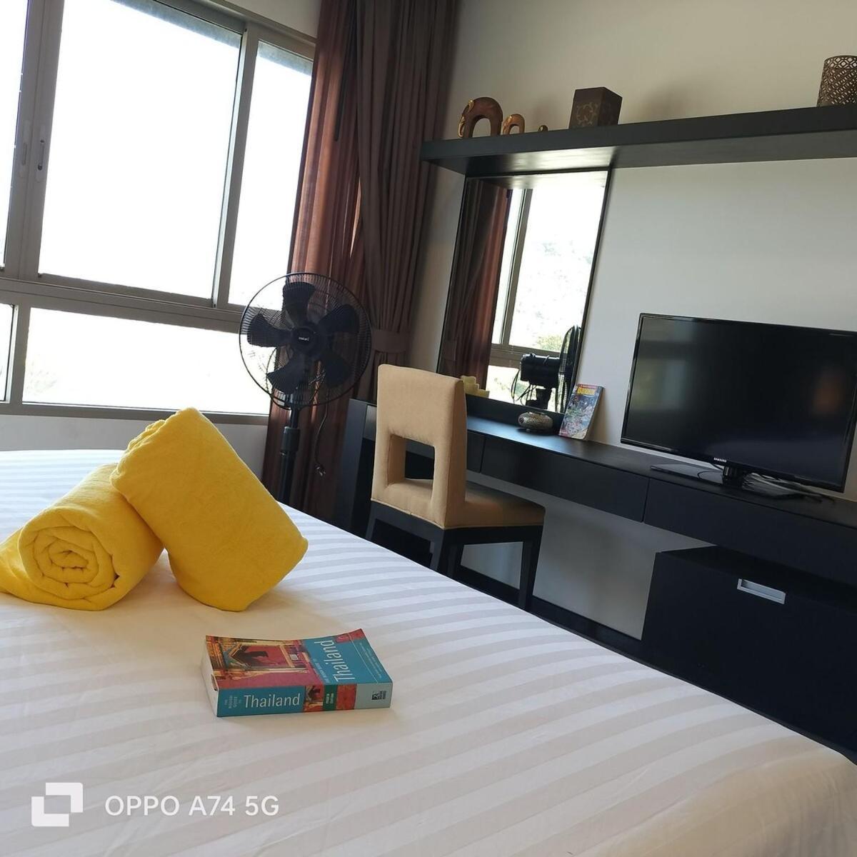 Modern 2-Bedroom Condo In Kamala Near The Beach Екстер'єр фото